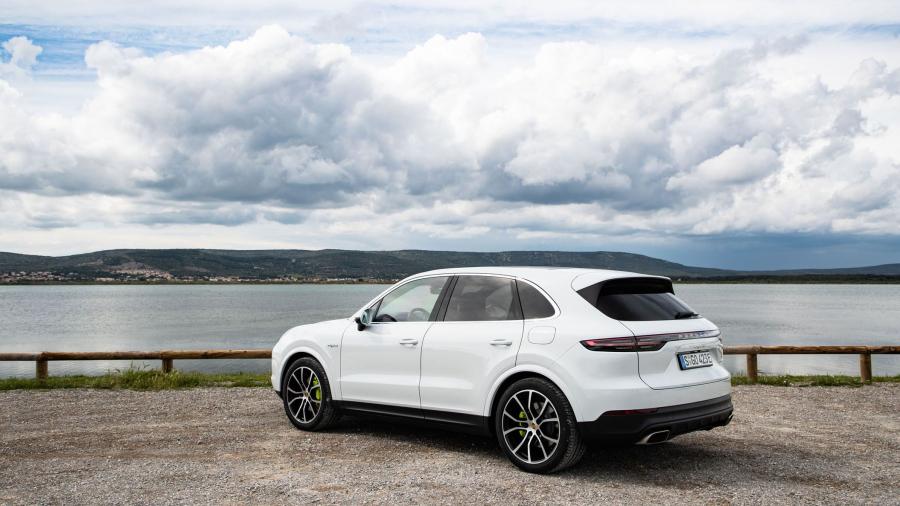  Porsche Cayenne E-Hybrid (PO536) 2018 года  (WW) (фото 49 из 85)